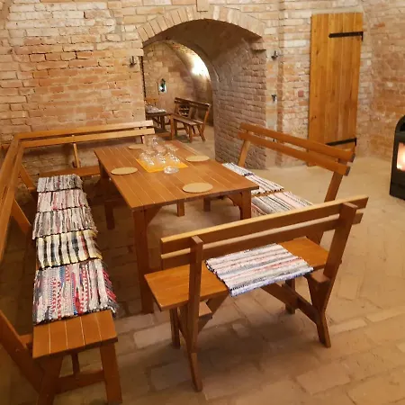 Anna S Vinnym Sklepem Διαμέρισμα *