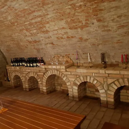 Anna S Vinnym Sklepem Διαμέρισμα